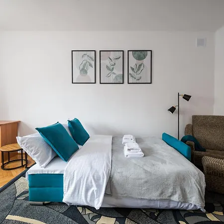 Apartamento Ochota Serene By Bookinghost *