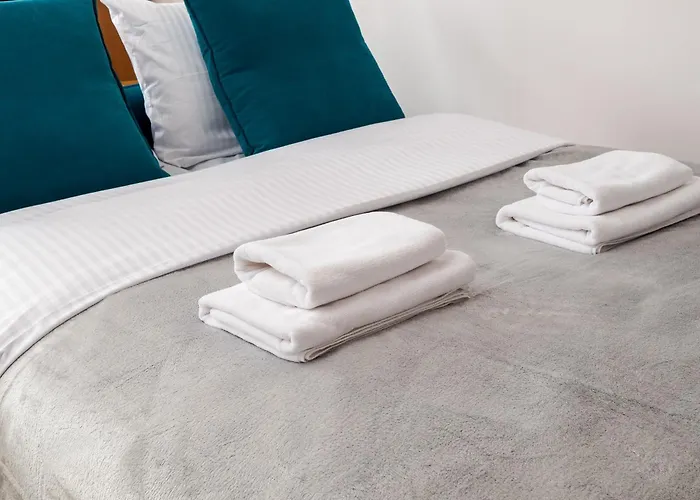 Ochota Serene By Bookinghost Apartment *